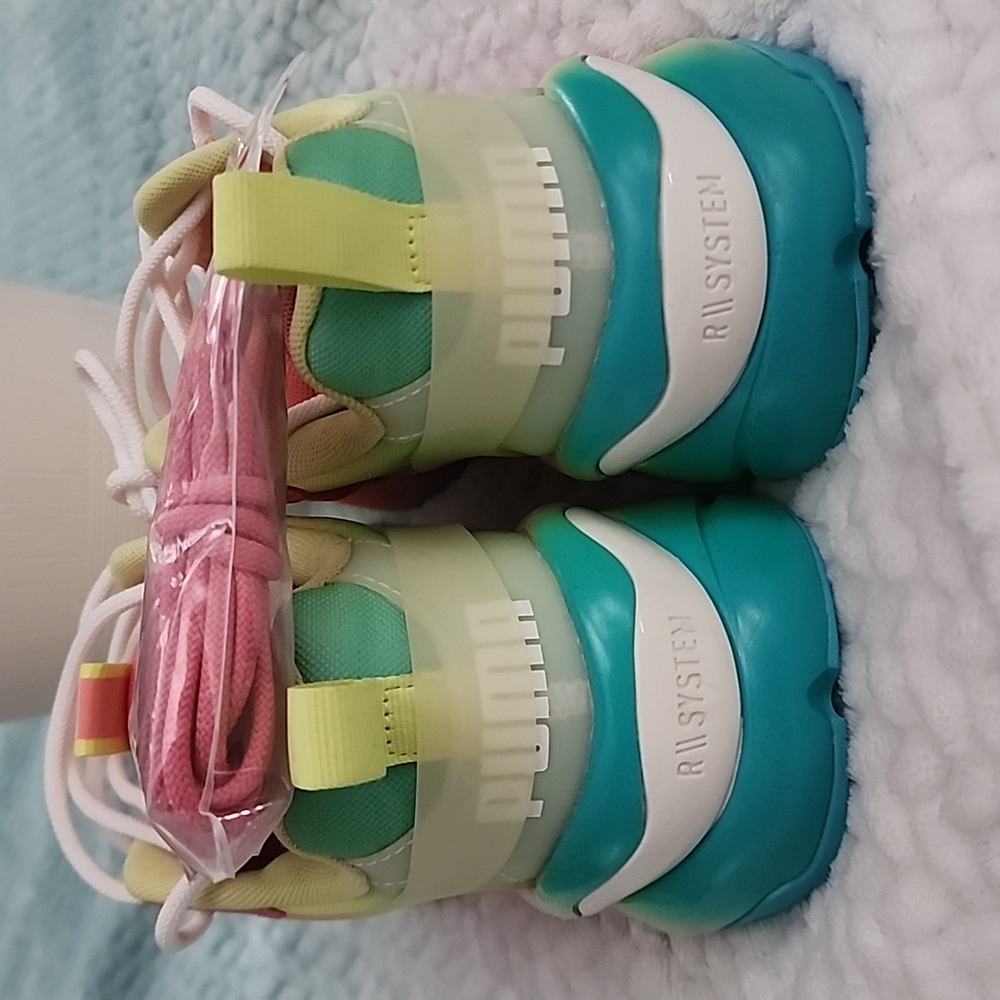 Women's Puma's R System - Picture 7 of 8